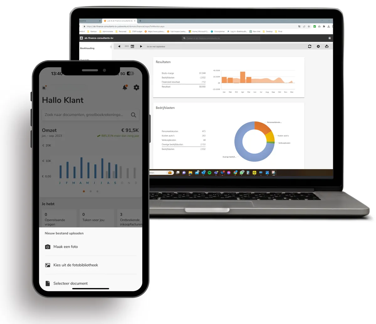 Boekhoudomgeving van Boekhoudheld op laptop en smartphone